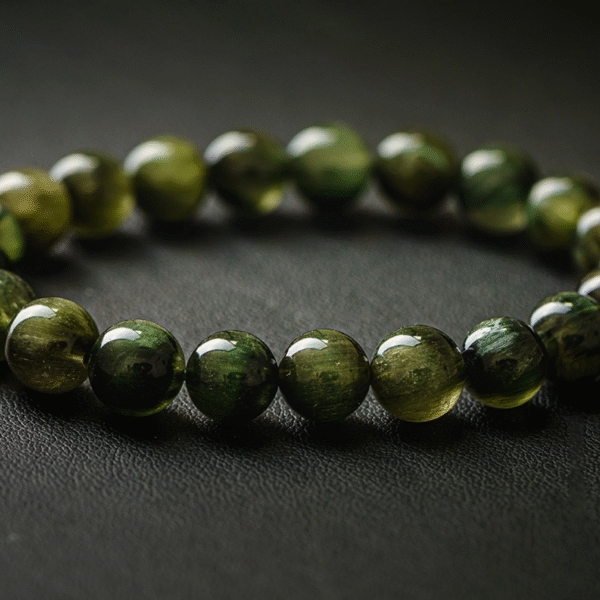 Nature Green Crystal Bracelet (Extraordinary Energy)